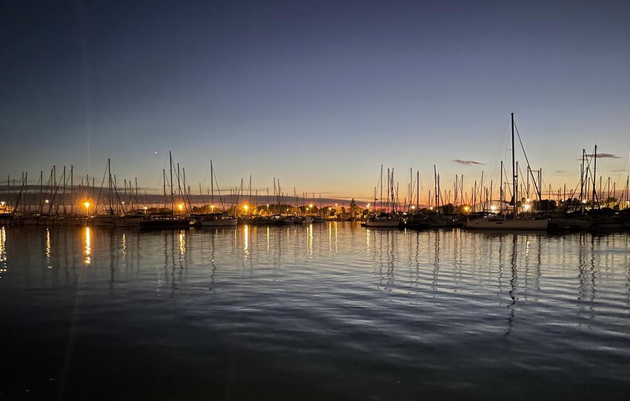 Studio - Les Pieds Dans L'Eau Agreable En Toutes Saisons 4 Couchages - Climatisation - Parking Prive - Piscine Sur Mer - Vue Magnifique Et Rare - Situation Optimum - Les Argonautes - Ile Des Pecheurs - Cap D'아그 외부 사진