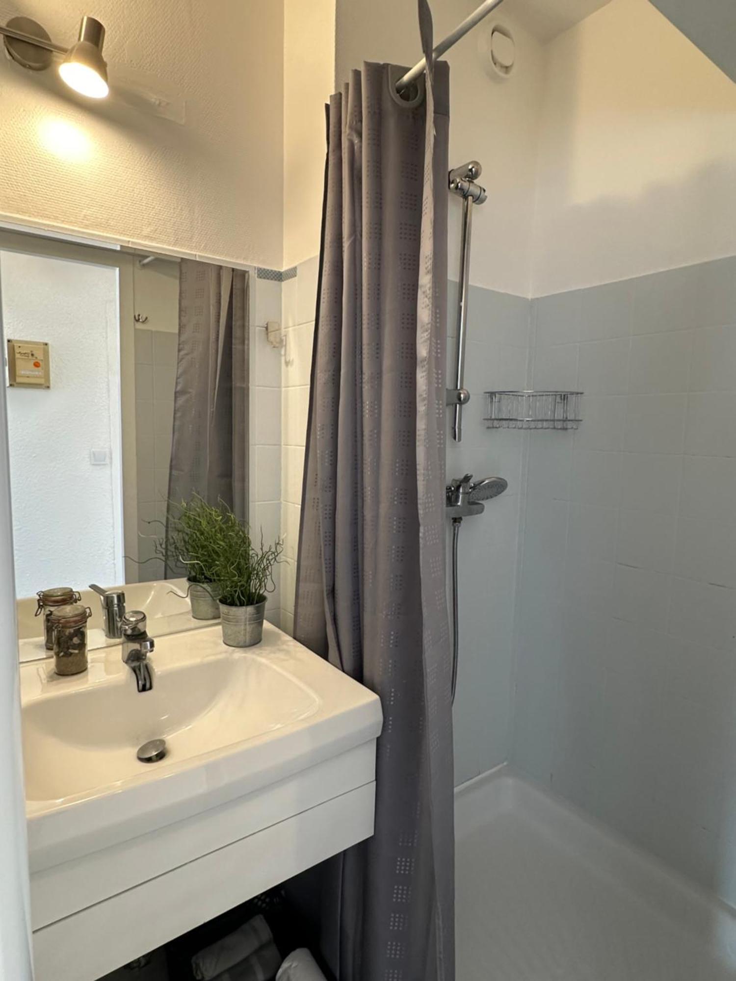 Studio - Les Pieds Dans L'Eau Agreable En Toutes Saisons 4 Couchages - Climatisation - Parking Prive - Piscine Sur Mer - Vue Magnifique Et Rare - Situation Optimum - Les Argonautes - Ile Des Pecheurs - Cap D'아그 외부 사진